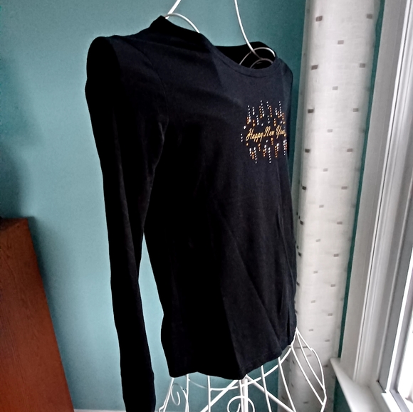 EUC Target Brand "Happy New Year" Long Sleeve Shirt - Women's Size Small - Picture 4 of 5